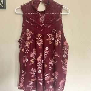 Beautiful flowered tank top